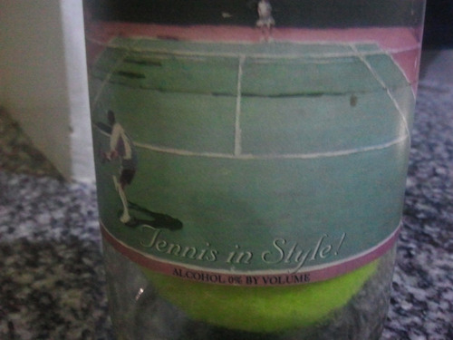 Imagen 4 de 6 de Botella Con Pelotas De Tennis Inside 10 Verdes