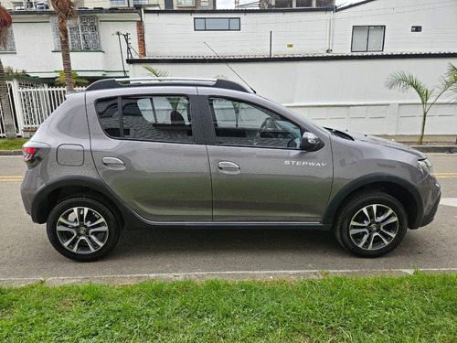 Renault Stepway 1.6 Dynamique / Intens Automática
