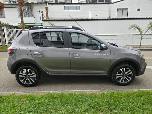 Renault Stepway 1.6 Dynamique / Intens Automática