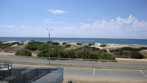 Imagen 6 de 29 de Venta De Apartamento De 3 Dormitorios En Playa Brava.
