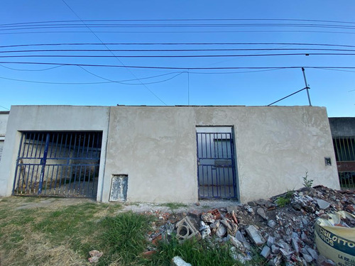 Casa A Refaccionar En Venta, Barrio San Cayetano. Lujan (b)