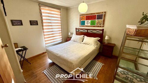 En Venta Hermosa Casona, Cerro Alegre. (87071)