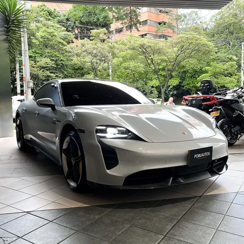 Porsche Taycan Turbo S 2021