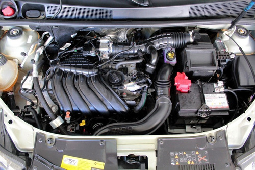 Imagem 7 de 12 de Renault Logan 1.6 Expression Avantage Flex Manual - 2020 -