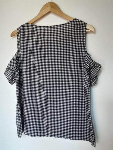 Imagen 9 de 10 de Blusa Manga Corta Sin Hombros Sisley A Cuadros, Talla M