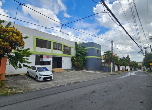 Venta De Edificio Comercial Con Nave Industrial Amueblada En Autop, Duarte Santo Domingo, 2niveles