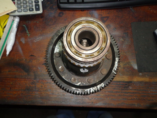 Imagen 1 de 3 de Vendo Corona De Transmision De Ford Tempo, Año 1994