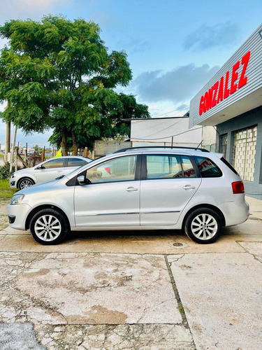 Volkswagen Suran 1.6 Highline 101cv 11c 2011