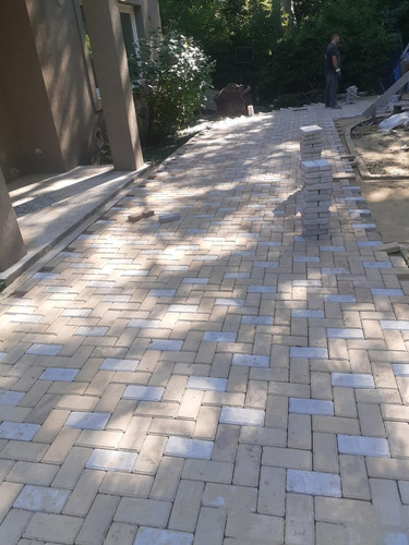 Colocación Y Venta De Adoquines De Hormigón Gris Mate