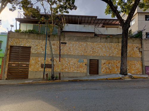 Alquilo Local/ Oficina 52m2 En Casa Comercial Urb. Los Caobos