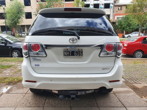 Toyota Sw4 2013 2.7 Srv Cuero Vvti 4x2 4at 5 Asientos
