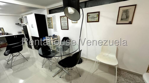 Casa En Venta La Cumaca San Diego Inm Esta Imponente Propiedad Te Ofrece Espacios Amplios Y Acabados De Primera. Ubicación Privilegiada: Rodeada De Montañas. 25-8261