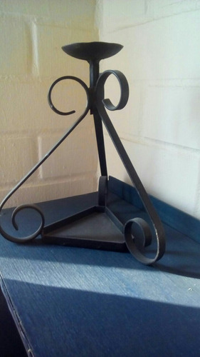 Imagen 2 de 2 de Candelabro De Fierro Forjado
