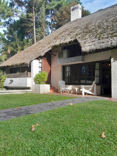 Casa En  Pinares