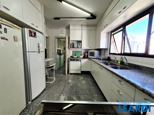 Imagem 9 de 15 de Apartamento - Campo Belo - Sp - 638761