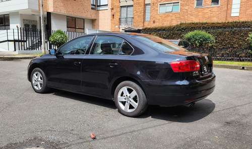 Volkswagen Jetta Vi 2.5 Trendline
