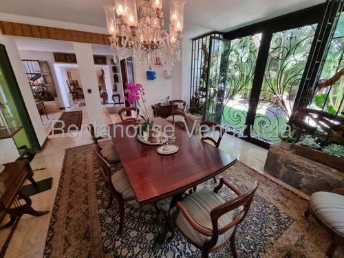 Se Vende Bella Casa En Caurimare Mls 25-11164