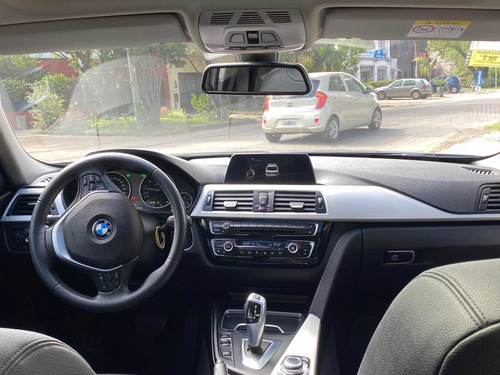 Bmw Serie 3 2.0 320i Sedan Executive Automatico Caja 8va