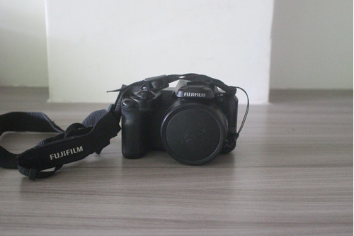 Camara Fujifilm Finepix S8600