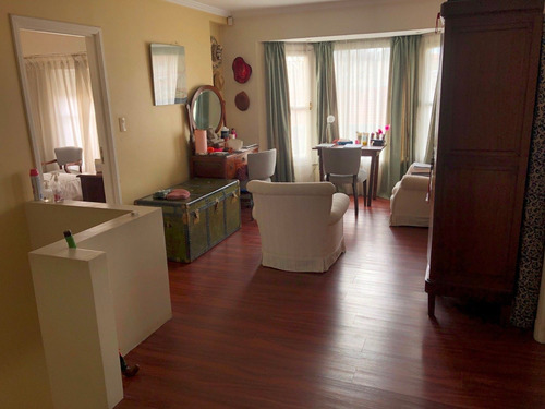 Chalet 4 Ambientes. Parque. Zona San Carlos.