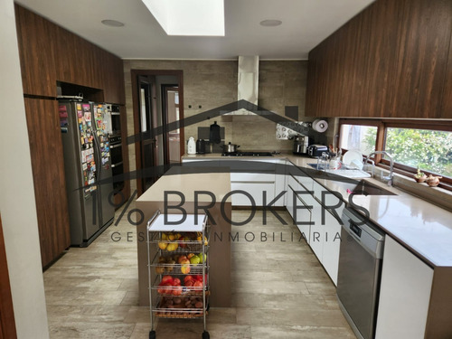 Increible Casa En Exclusivo Condominio De Lo Barnechea