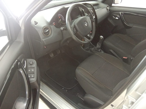 Imagen 17 de 25 de Renault Duster Privileg 1.6 Con Gnc