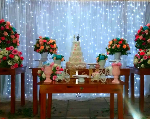 Imagem 4 de 6 de Cortina 300 Leds Pisca Ou Fixa 3m X 2m Branca Fria Casamento