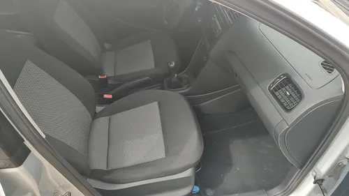 Volkswagen Vento 1.6 Highline Mt