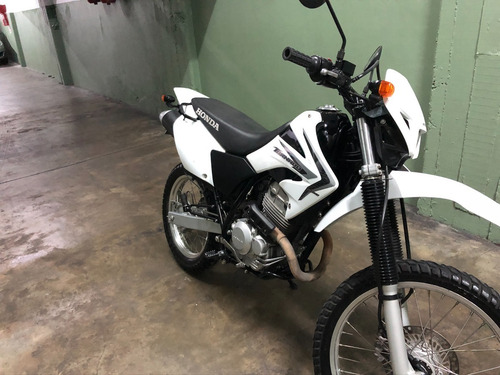 Oportunidad Honda Tornado 2016 20mil Kms