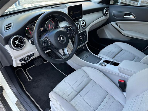 Mercedes-Benz GLA 200 1.6 Cgi Advance 16v Turbo Flex 4p Automático