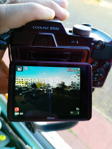 Nikon Coolpix B500 Compacta Avanzada Color Rojo (Usado)