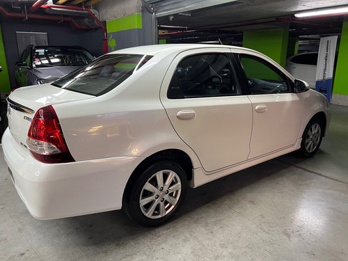 Toyota Etios 1.5 Sedan Xls