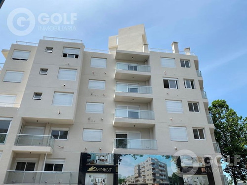 Vendo Apartamento De 2 Dormitorios Con Terraza Al Frente, Garaje Opcional, Ley 18.795, Bella Vista, Montevideo