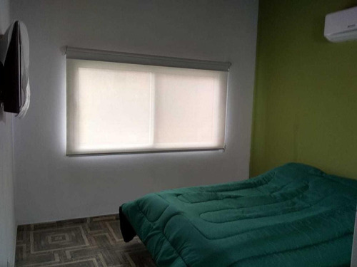 Casa En Venta - 4 Dormitorios 4 Baños - 555mts2 - Costa Del Este