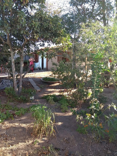 Casa À Venda Na Rua Mario Lucio Da Silva Araújo, Parque Das Perdizes, Cidade Nova, Iguaba Grande - Rj - Liv-9347