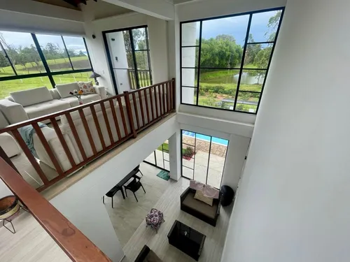 Casa Campestre Moderna Y Con Vista A Un Lago