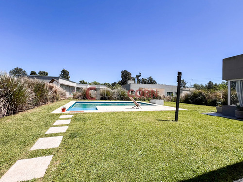 Venta Casa 4 Amb, La Cesarina, Gral Rodríguez