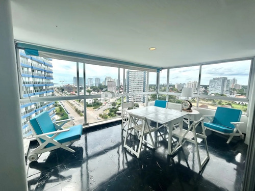 Venta En Brava Edificio Pez Espada 3 Dormitorios Y Dependencia De Servicio