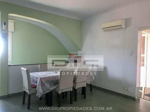 Muy Buena Casa 4 Amb. Con 2 Loclaes - Villa Adelina