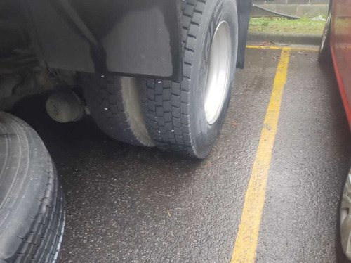 Imagem 8 de 10 de Volvo Vm 17-240