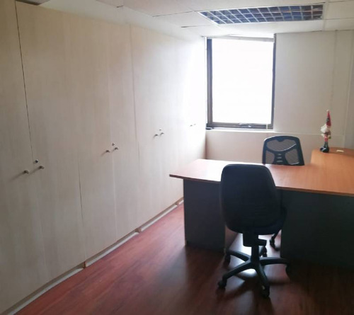 Arriendo Oficina 250 Mt2 Amoblada