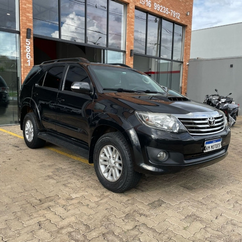 Toyota Hilux SW4 3.0 SRV 4X4 16V TURBO INTERCOOLER DIESEL 4P AUTOMÁTICO