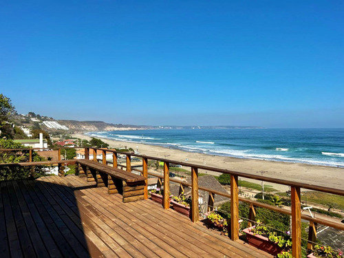Interesante Casa En Venta Frente Al Mar En Maitencillo