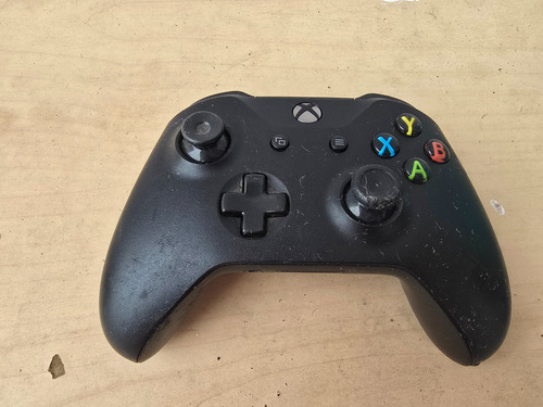 Controlador De Joystick Microsoft Xbox One (Usado)