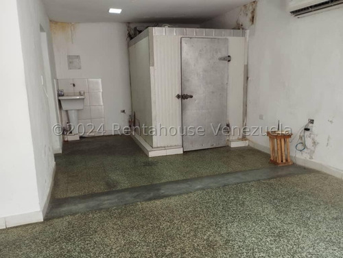 Y.t. Local Comercial En Venta, Catia Mls #25-10824