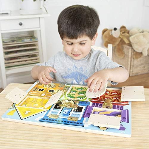 Melissa & Doug Tablero De Pestillos De Madera: Juguete De Ac