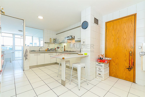 Departamento En Arriendo De 3 Dorm. En Las Condes