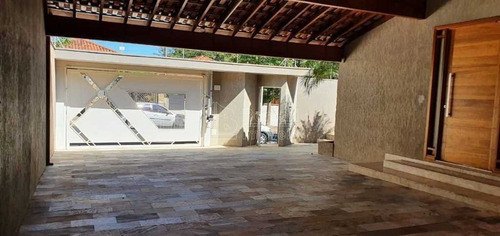 Imagem 6 de 6 de Venda De Casas / Padrão Na Cidade De Araraquara 5724