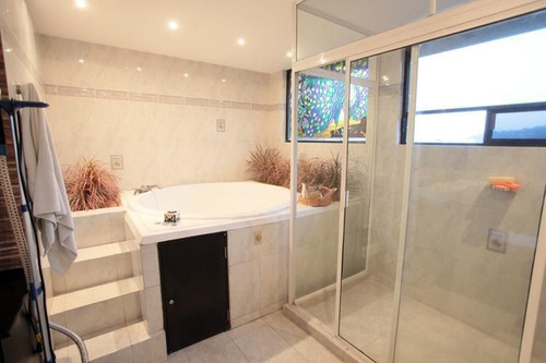 Imagen 22 de 22 de Oportunidad De Gran Residencia Con Jardín