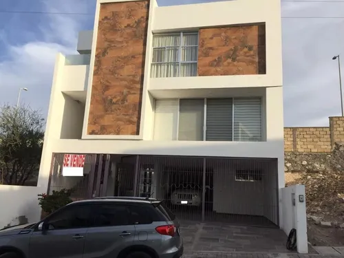 Se Vende Preciosa Casa En Punta Esmeralda, De Lujo Y De Autor !!